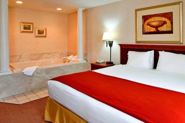 Seasons Inn & Suites Highland Esterno foto