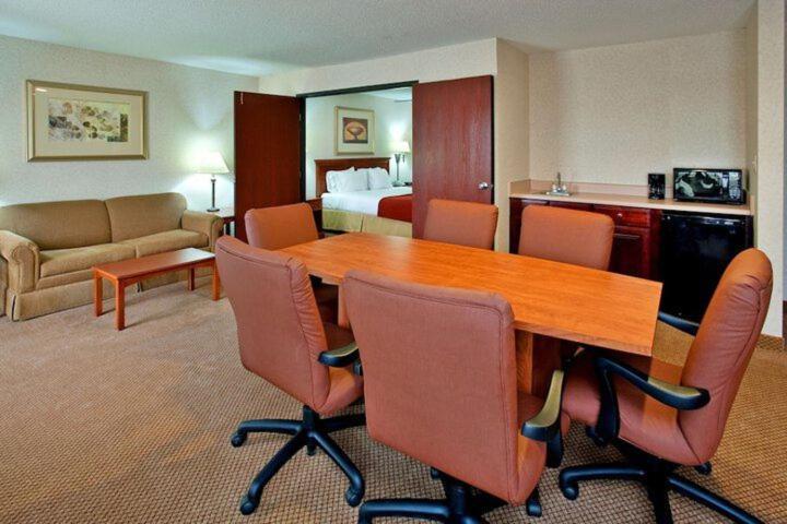 Seasons Inn & Suites Highland Esterno foto