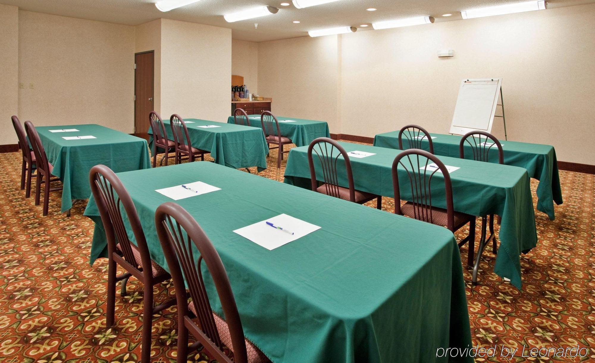 Seasons Inn & Suites Highland Servizi foto
