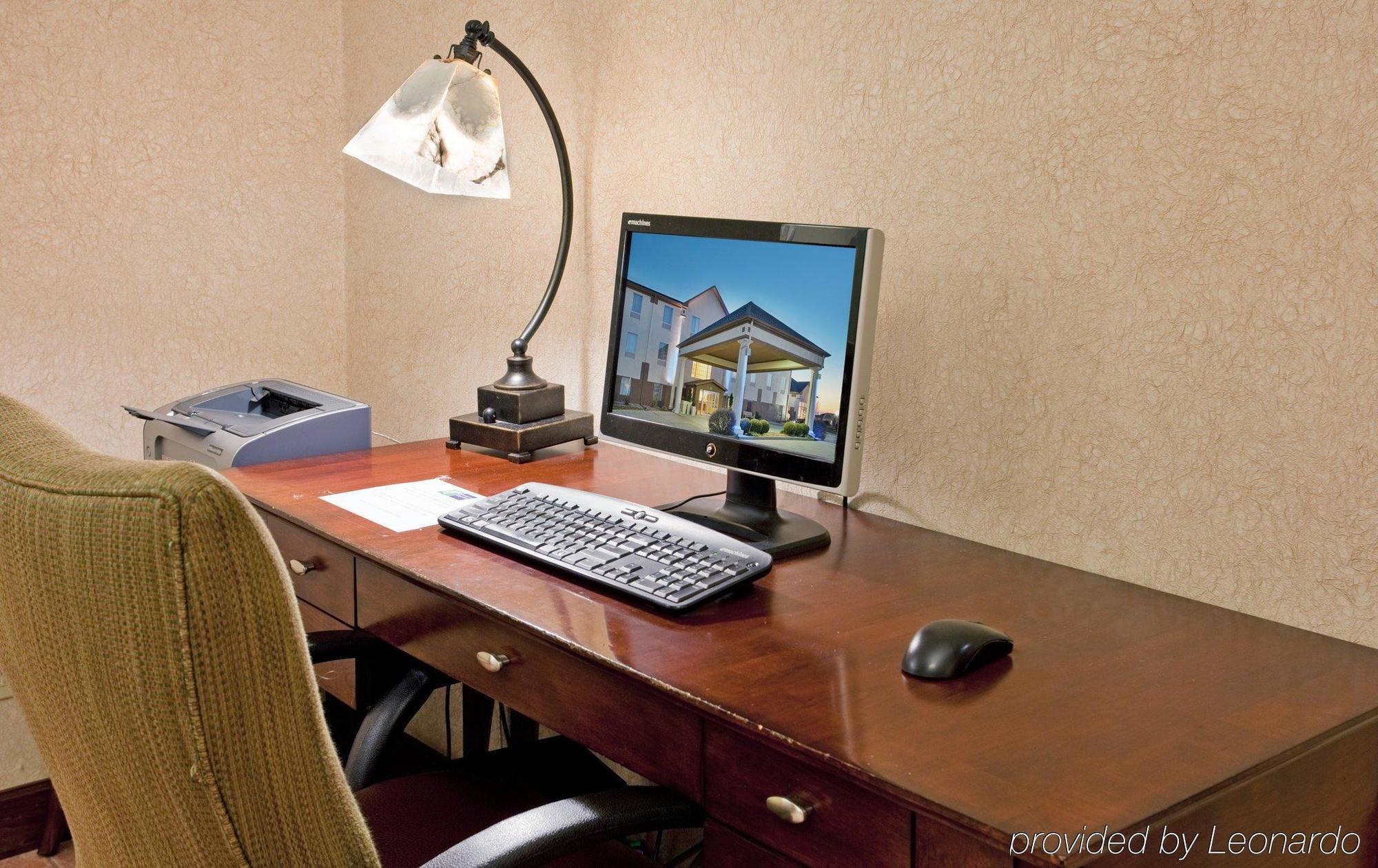 Seasons Inn & Suites Highland Servizi foto