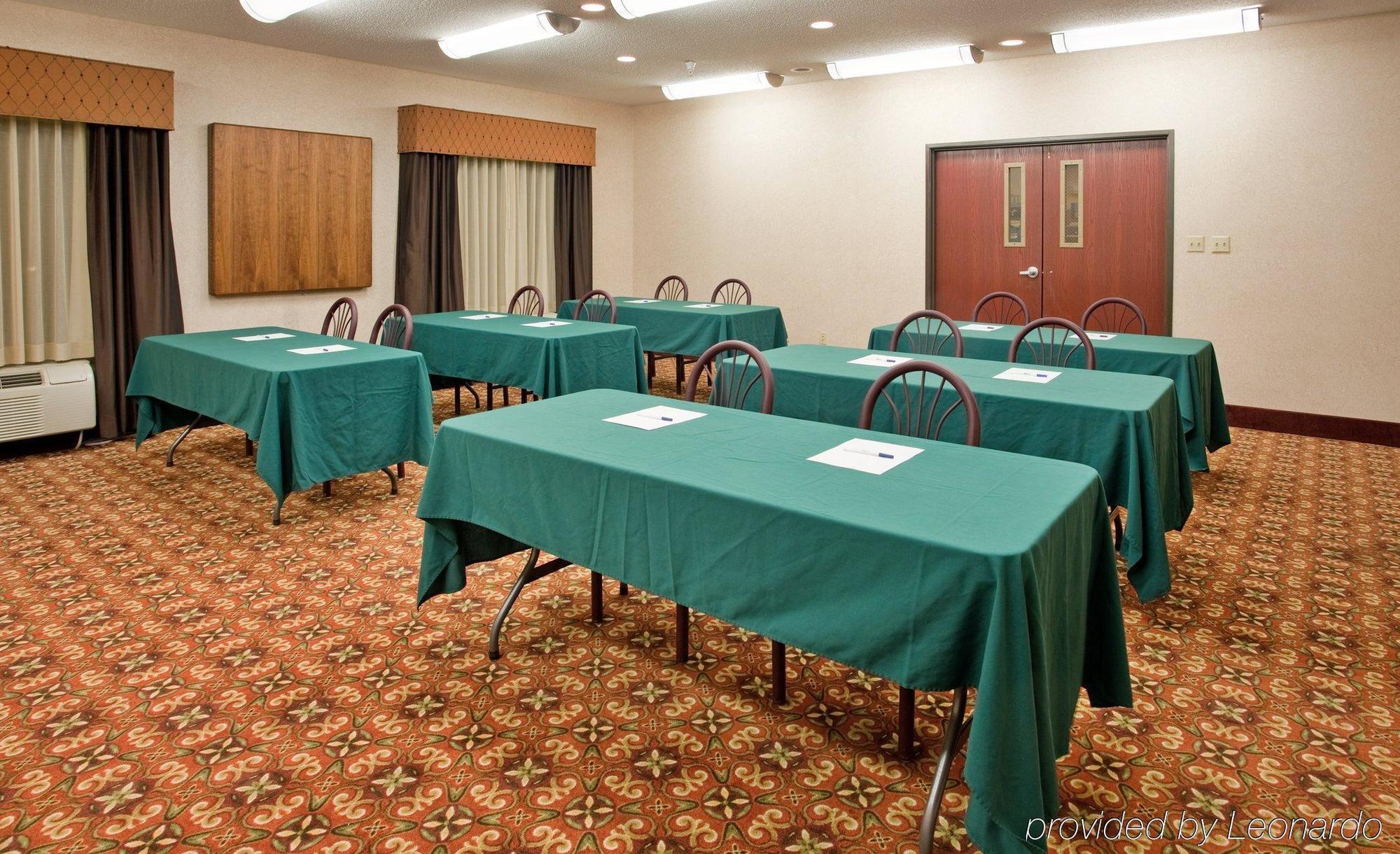 Seasons Inn & Suites Highland Servizi foto